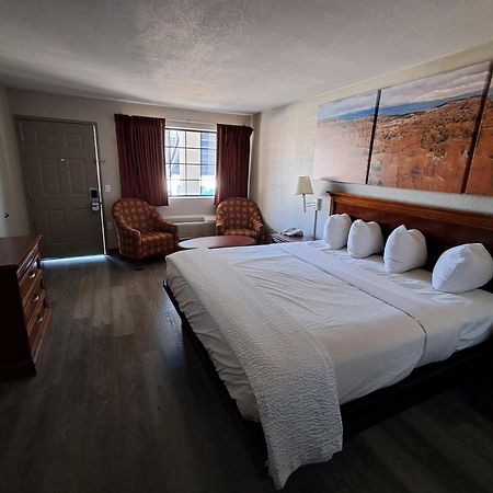 Days Inn By Wyndham Safford, Az ภายนอก รูปภาพ