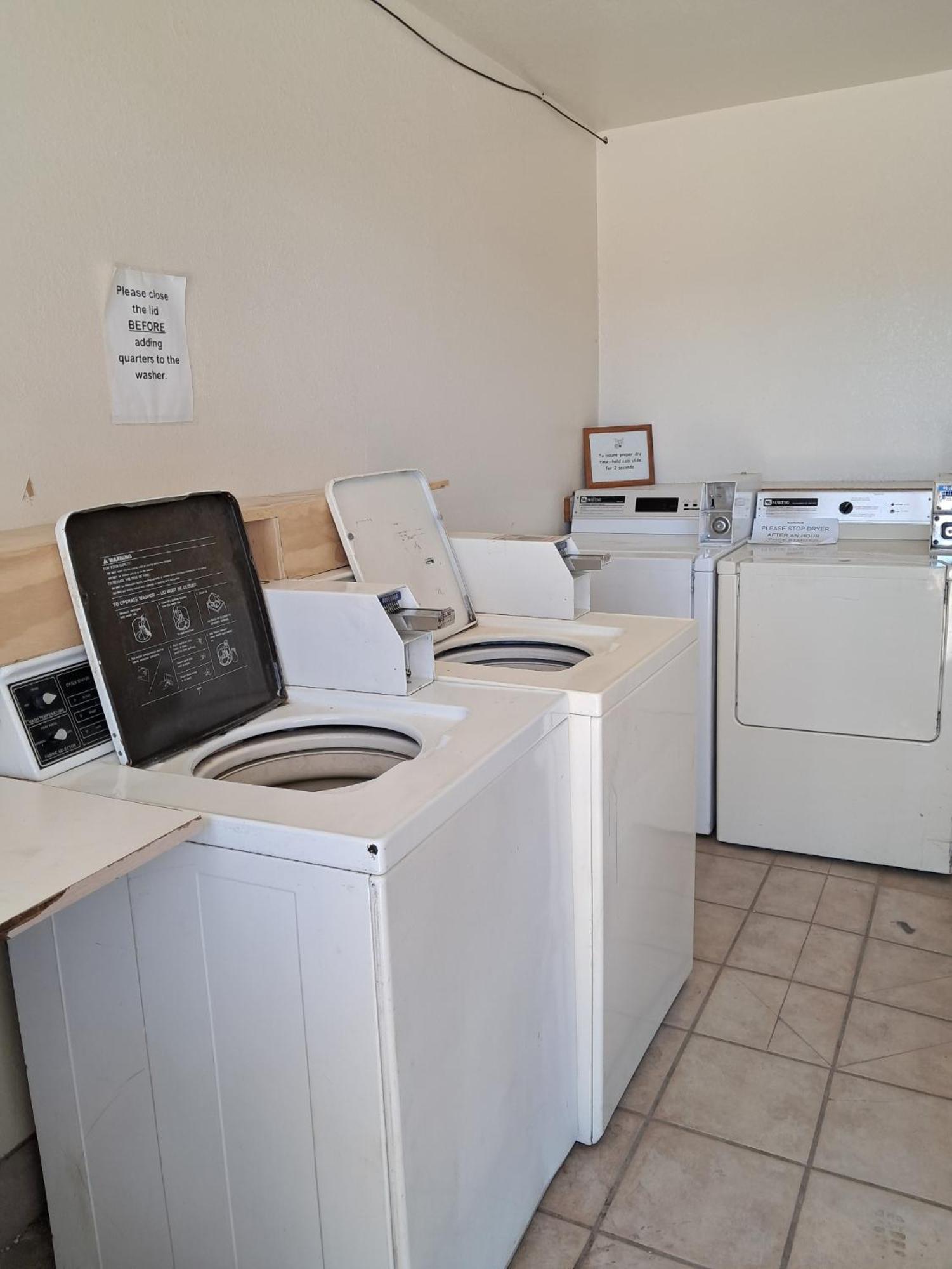 Days Inn By Wyndham Safford, Az ภายนอก รูปภาพ